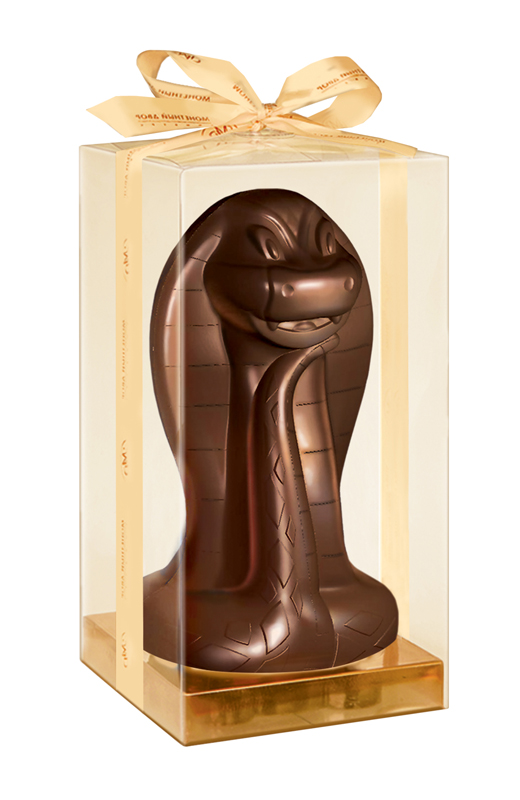 Фигурка змеи из шоколада в упаковке с логотипом (символ 2025 года)